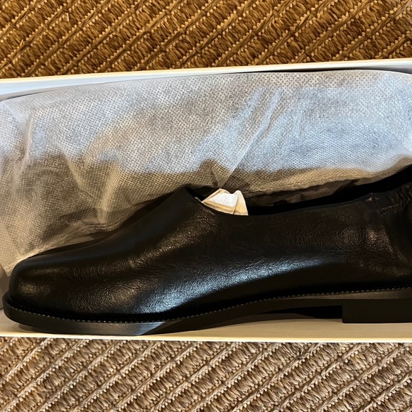 Women's Tabi Ballet Flats and Ribbed Tabi Low Socks - Picture 3 of 6